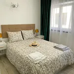 Our Charming House * بورتيماو