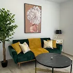 Our Charming House شقة بورتيماو