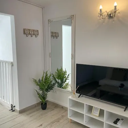 Our Charming House Апартаменты Портиман