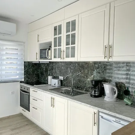 דירה Our Charming House *