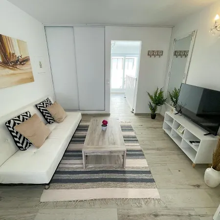 Apartamento Our Charming House *